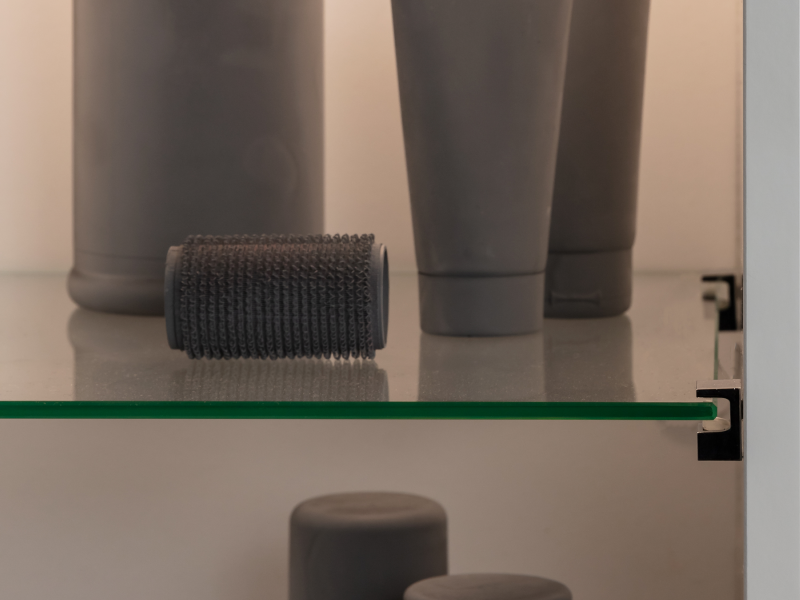 Glashyllor högskåp